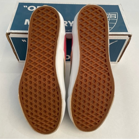 Vans OG Classic Slip-On - Picture 8 of 11